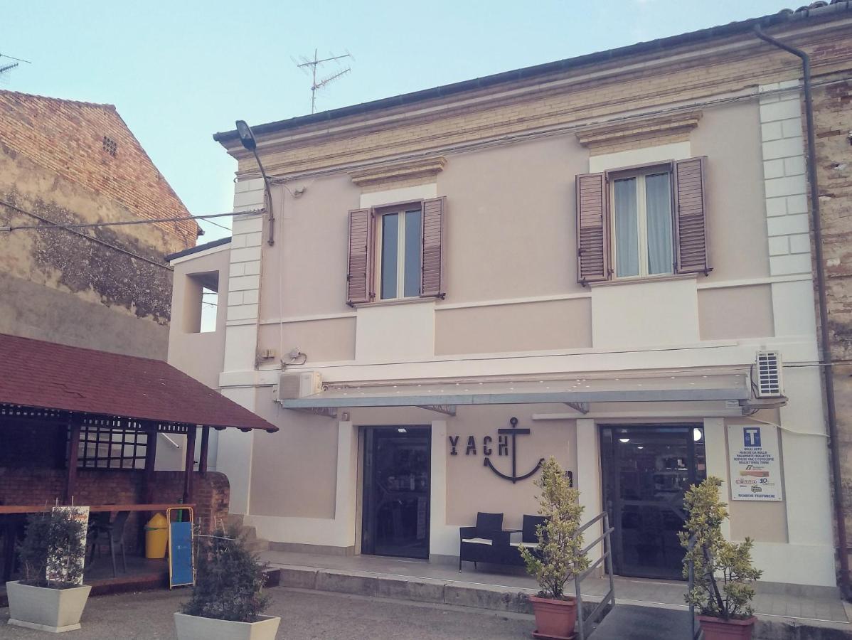 卡萨尔博迪诺Stazione A Mare住宿加早餐旅馆 外观 照片